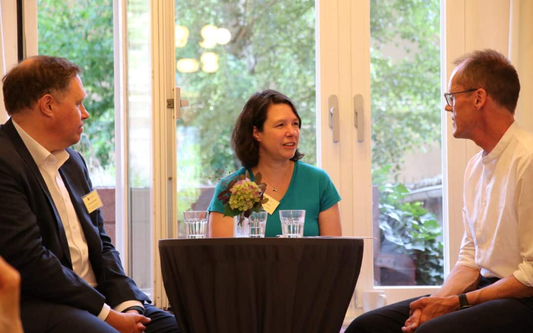 Zu Gast bei YFU: Gespräch zu Gastfamilien im internationalen Austausch